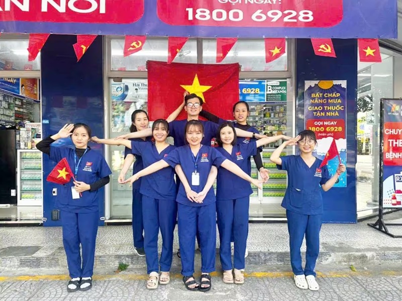 Đồng phục dược sĩ Long Châu