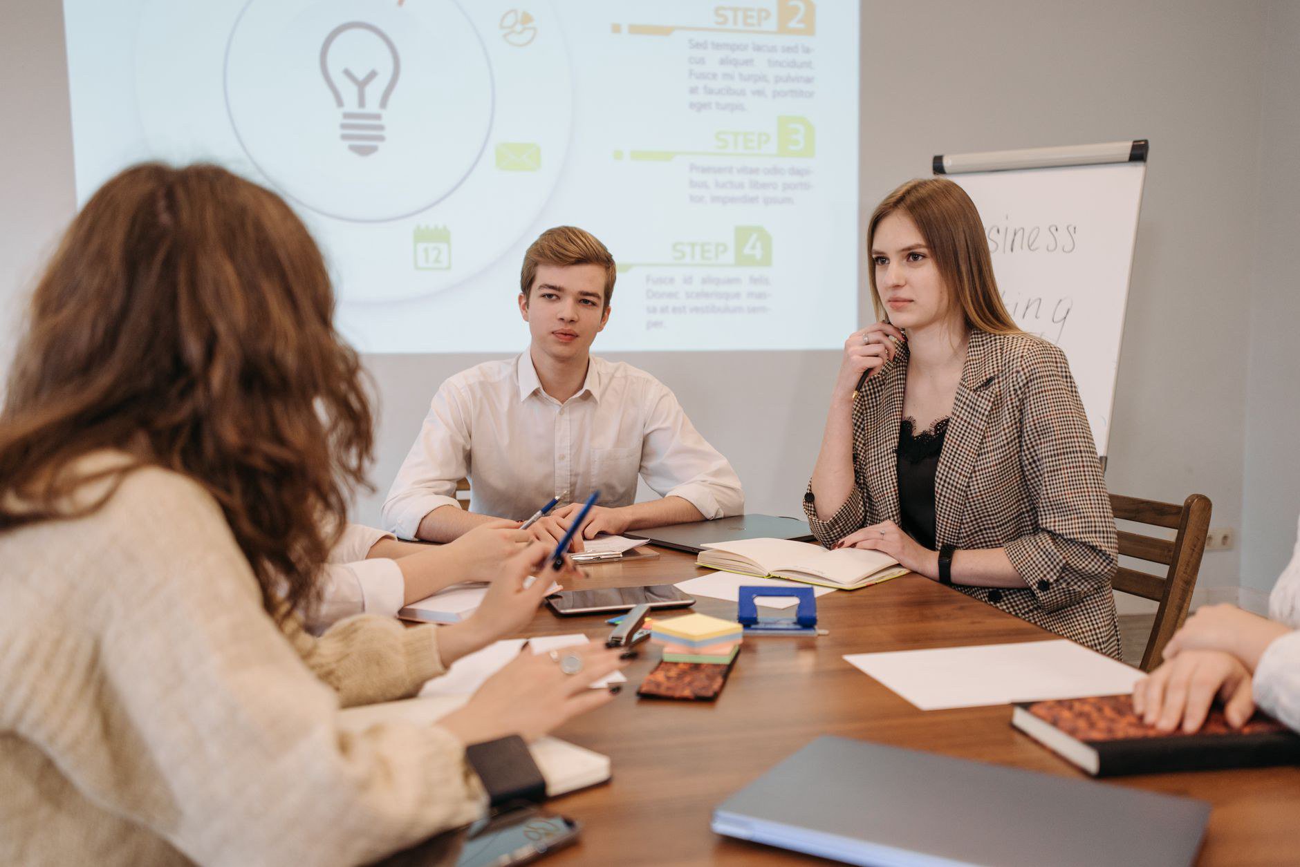 Trả lời thẳng: 5 lưu ý về quản lý doanh nghiệp, chuyển đổi số freelancer nên nắm khi làm việc với khách hàng doanh nghiệp